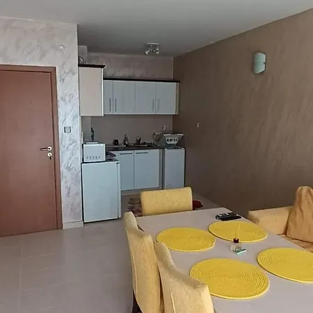 Двустаен Апартамент-Шато Несебър Appartement