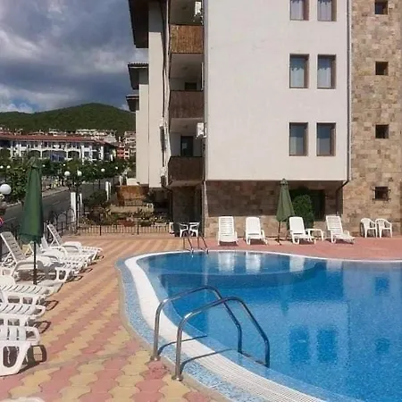 Двустаен Апартамент-Шато Несебър Appartement Sveti Vlas