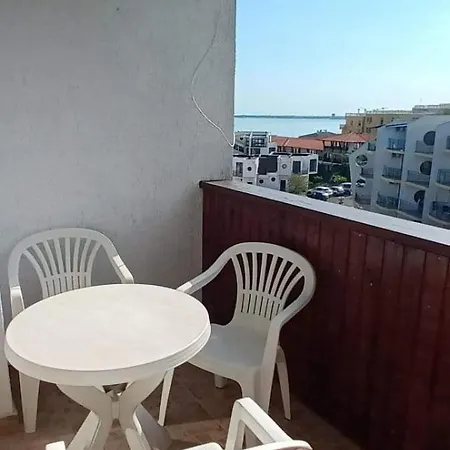Двустаен Апартамент-Шато Несебър Appartement